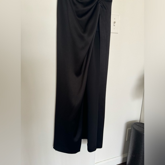 Alice and Olivia Cowl Neck Satin Gown - Picture 5 of 9